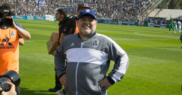 Filtran polémicas declaraciones sobre muerte de Maradona: “Le ponían pastillas en la cerveza para que no joda de noche” - C9N
