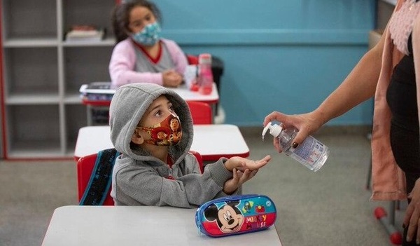 MEC asegua que el 58% de alumnos optaron por la modalidad presencial y el 42% de forma virtual