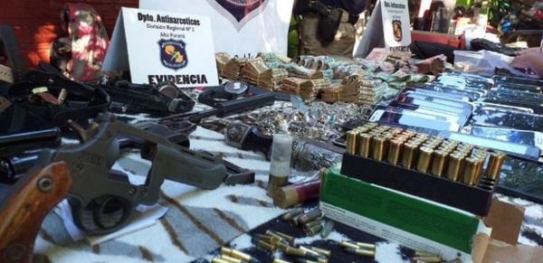 Operativo deja 4 detenidos y droga incautada en Hernandarias