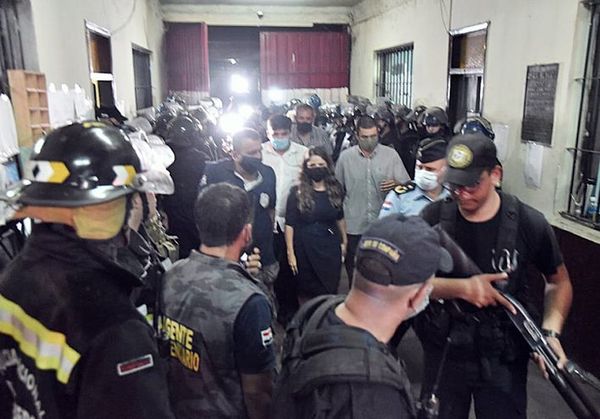 Confirman 7 muertos durante motín en Tacumbú - Noticiero Paraguay