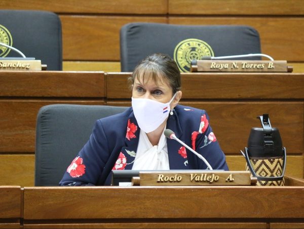 Diputada lamenta que quieran negociar el cargo de la ministra de Justicia · Radio Monumental 1080 AM