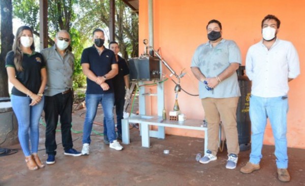 Se instala primera máquina recicladora de plásticos para combustible