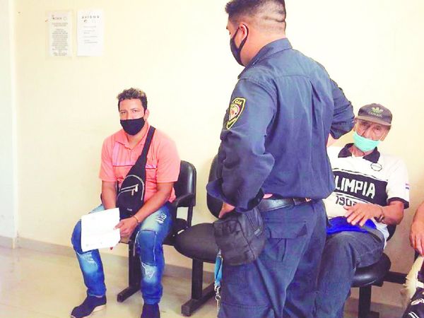 Extorsionaba a mamá de la chica que le rechazó y cayó