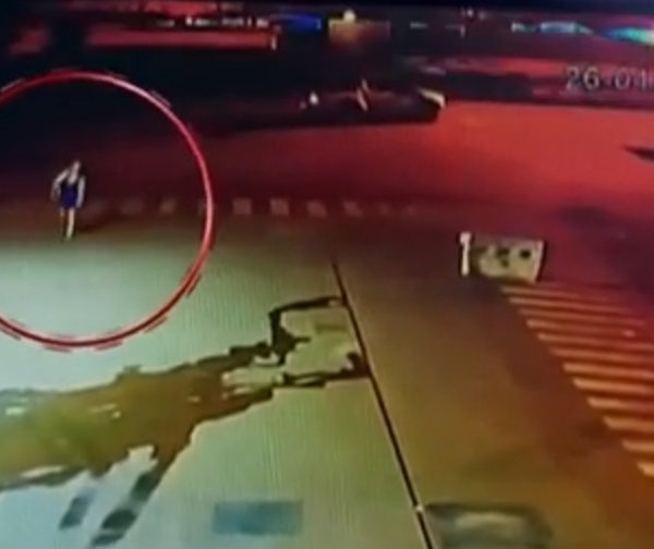 Habló la mujer forzada a subir a la camioneta de su pareja