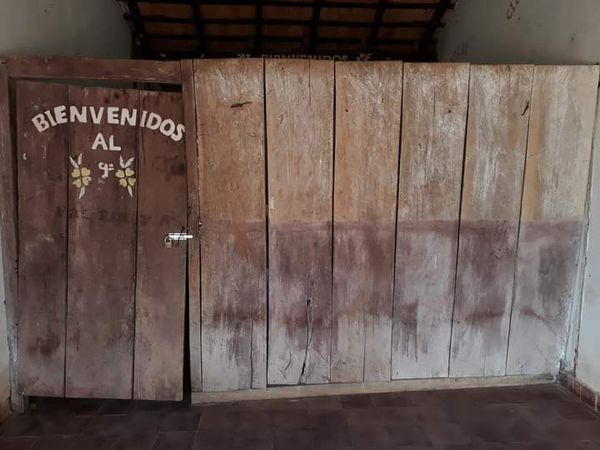 En precarias aulas y con pupitres rotos, habrá clases presenciales en escuelita de Ybycuí - Nacionales - ABC Color
