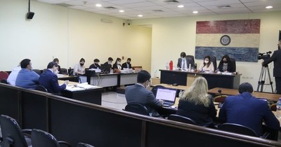 La Nación / Juezas que juzgan a González Daher van a cuarentena por posible COVID-19