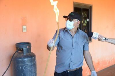 Instalan en el vertedero una máquina para convertir plástico en combustible  - ABC en el Este - ABC Color