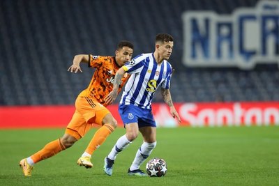 Juventus pierde ante el Porto pero marca de visitante y deja la llave abierta