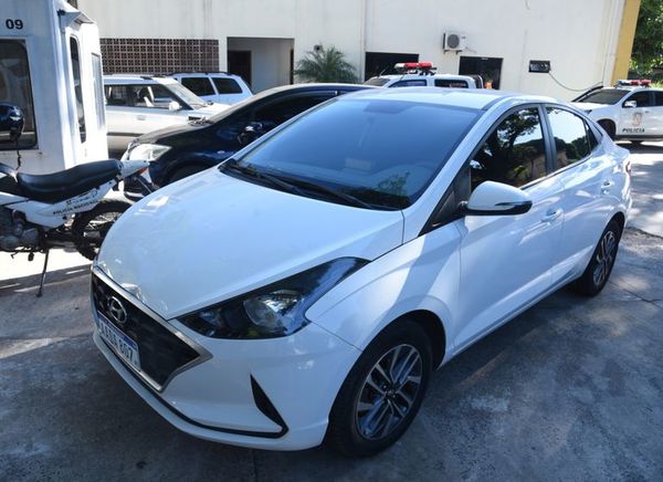 Dos detenidos y un vehículo incautado, tras intentar venderle el “clon” de su auto a un hombre - Nacionales - ABC Color