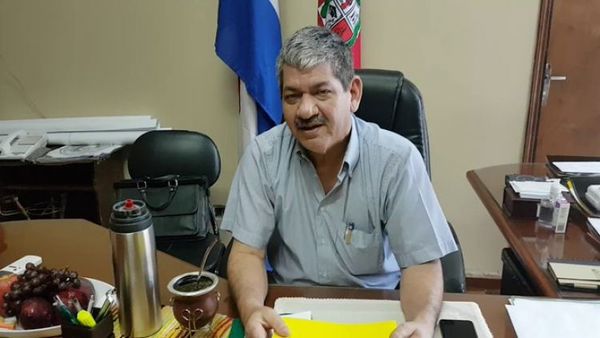 Fiscalía intimó a intendente de San Lorenzo para retirar propaganda