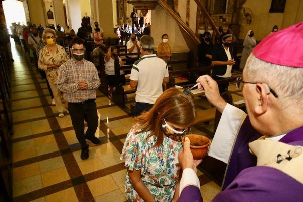 Crónica / Pa’i pide a fieles que no ninguneen la Cuaresma
