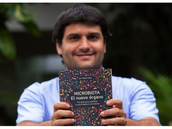 Presentan libro sobre la Microbiota