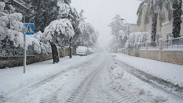 Tormenta invernal cubre de nieve Jerusalén y el norte de Israel | .::Agencia IP::.