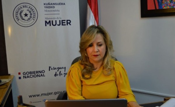 Homenaje a Marito en día de la Mujer motiva renuncia de vice ministra