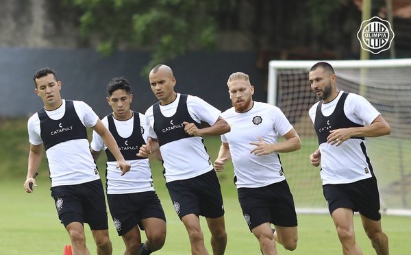 Cirugía mayor en Olimpia: Gorosito cambiaría más de medio equipo