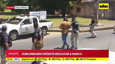 Detienen a un subcomisario cuando intentaba rescatar a un supuesto narco  - Nacionales - ABC Color