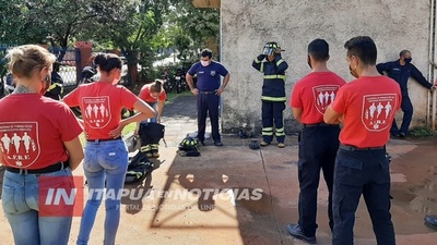 INTENSO ENTRENAMIENTO EN ACADEMIA DE BOMBEROS