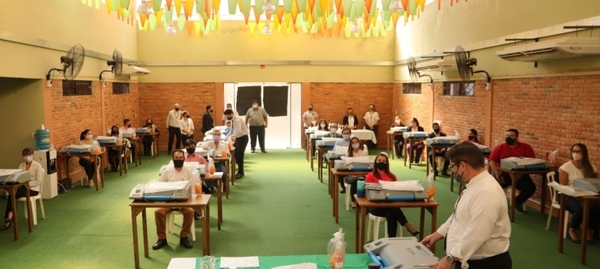 Elecciones municipales: serán utilizadas 15.000 máquinas de votación - ADN Digital