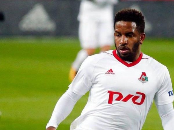 Farfán rechaza volver al Deportivo Municipal