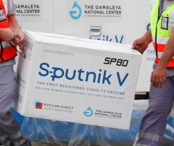 Arribó el avión con las 4000 dosis de la vacuna rusa