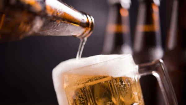 Nuevo decreto permite venta de alcohol hasta la medianoche desde el lunes próximo