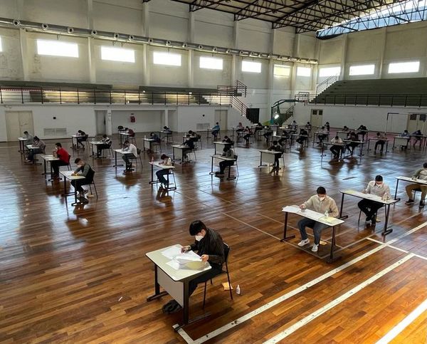 Jóvenes realizaron exámenes de admisión en la universidad Politécnica Taiwán-Paraguay - Nacionales - ABC Color