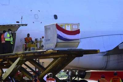 Paraguay recibe primer lote de vacunas anticoronavirus •