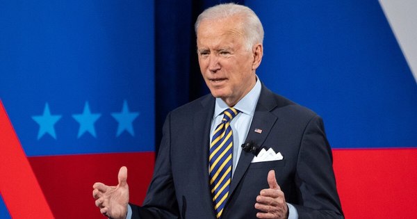 La Nación / Los demócratas impulsan en el Congreso de EEUU la ley de inmigración de Biden