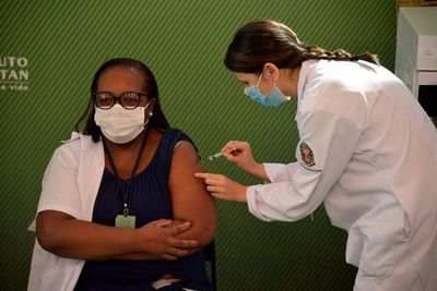 La pandemia del coronavirus ya deja más de 10 millones de casos en Brasil - Mundo - ABC Color