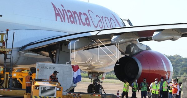 La Nación / Llegó la vacuna rusa Sputnik V y su aplicación empieza el lunes