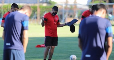 La Nación / El covid-19 golpea fuerte al 12 de Octubre
