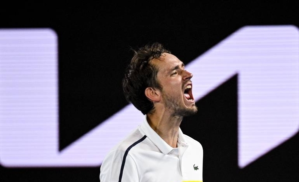 Diario HOY | Medvedev frena en seco a Tsitsipas y se enfrentará a Djokovic en la final
