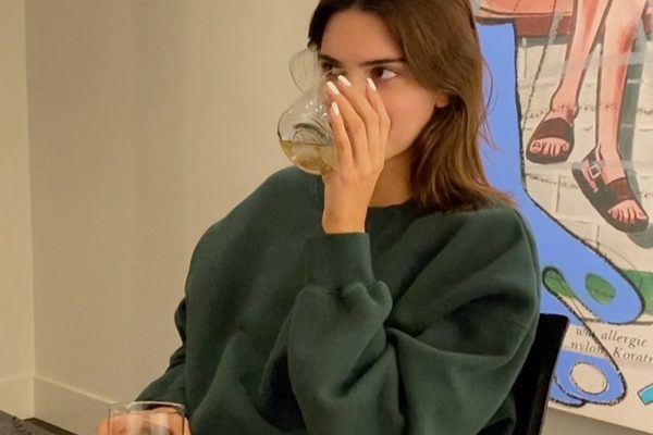 Kendall Jenner enfrenta críticas por su nueva marca de tequila