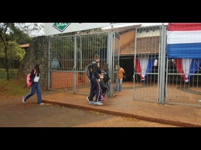 Más del 50 % de los padres de alumnos del CREE optan por clases presenciales