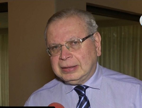 Exministro critica gestión para adquirir vacunas: "este gobierno se encuentra aplazado" · Radio Monumental 1080 AM