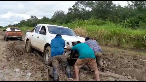 Proselitismo con reparación de caminos en Alto Paraguay - Nacionales - ABC Color