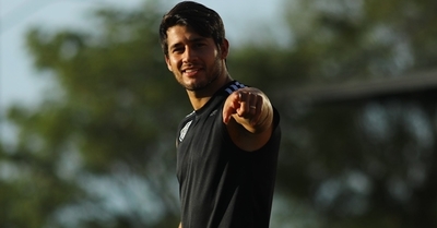 Exfutbolista “trozó” a Iván Torres y él respondió así