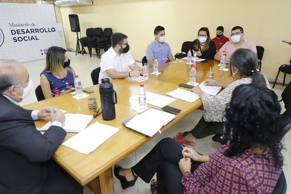 MDS socializó ante estudiantes de la UNA aspectos del Registro Social de Hogares | .::Agencia IP::.