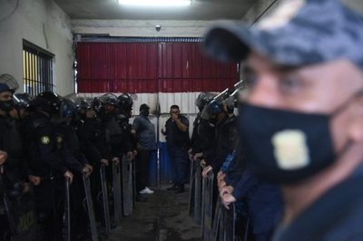 Activan alerta máxima en cárceles de todo el país tras motín en Tacumbú