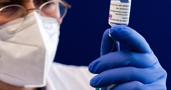 La Nación / OMS insta a AstraZeneca a respetar acuerdo con mecanismo Covax
