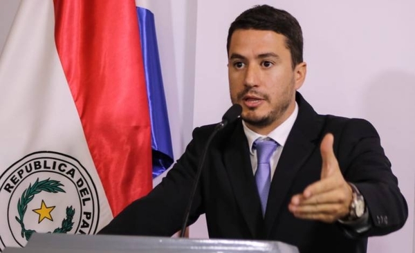 Diario HOY | Tras salida de Peralta Vierci, cuestionado viceministro decide "bajarse del barco" y renuncia al MITIC
