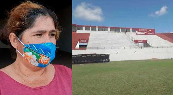 Quieren echar a familia que cuida el estadio Ovetenses Unidos - Noticiero Paraguay