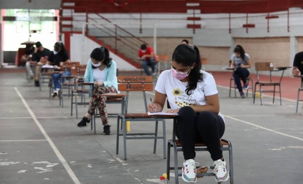 Diario HOY | Casi 900 jóvenes serán los beneficiados este año con las Becas Itaipú-BECAL