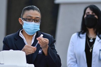 Un 60 por ciento del lote de vacunas será aplicado entre personal de salud de Capital y Central