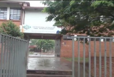 Crónica / Más escuelas cerraron por culpa del virus vai
