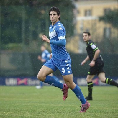 Crónica / “QUIERO SER GOLEADOR ACÁ EN EUROPA”