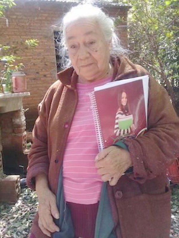 Crónica / QUIERE RECIBIRSE ¡A SUS 81 AÑOS!