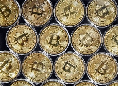 Bitcóin roza US$ 54.000 en un nuevo récord - Mundo - ABC Color