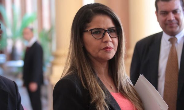 Legisladores respaldan labor de la Ministra de Justicia