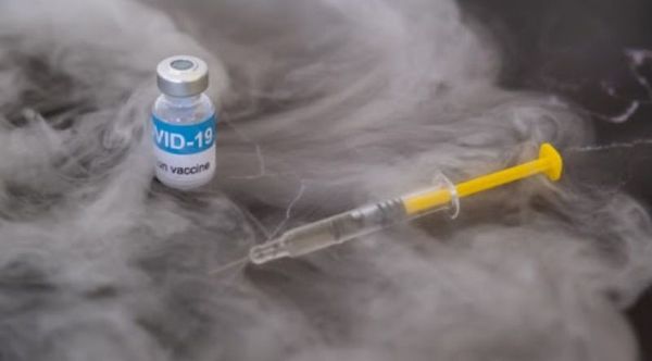 Vacuna de Pfizer ya puede almacenarse en congeladores farmacéuticos